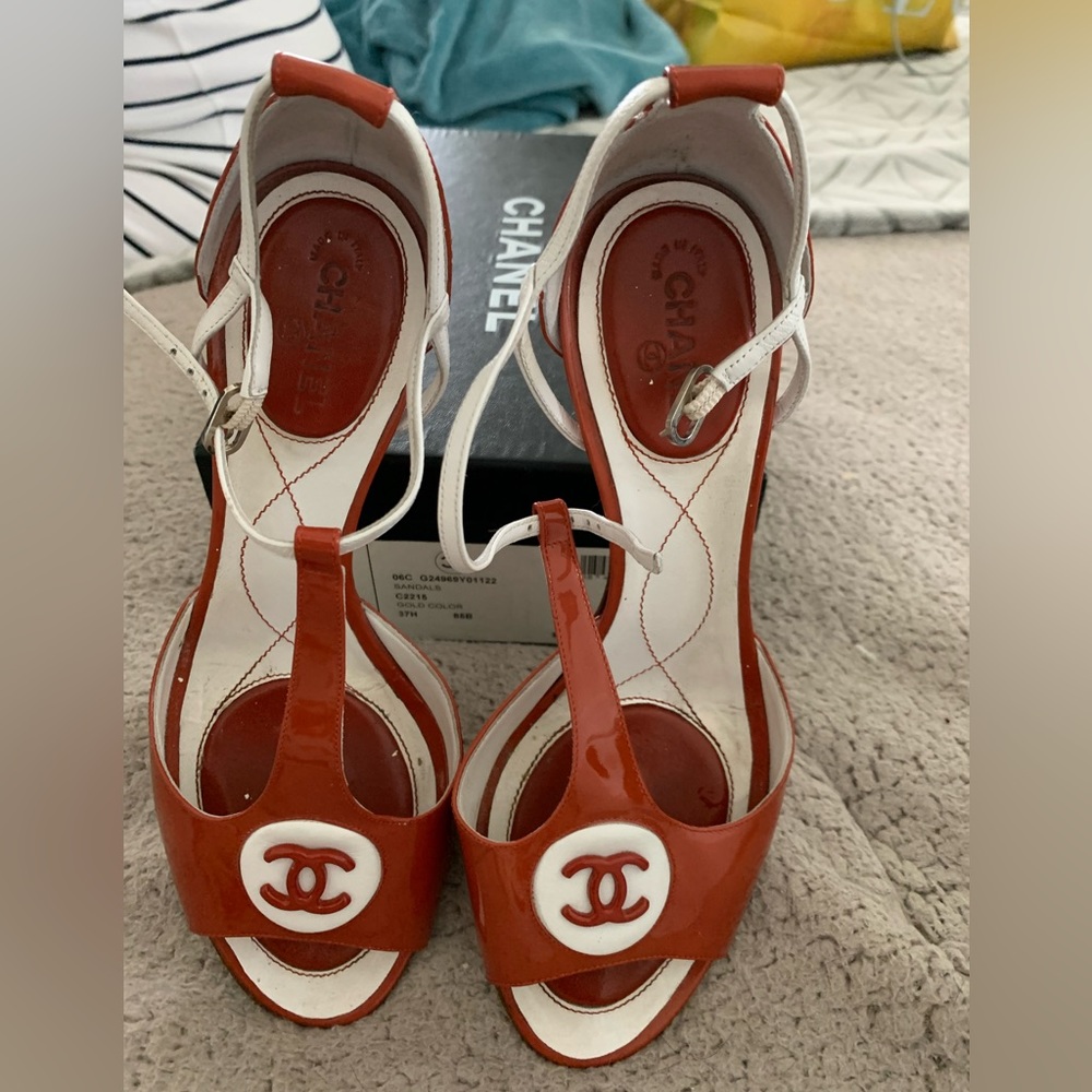 Chanel vintage heels